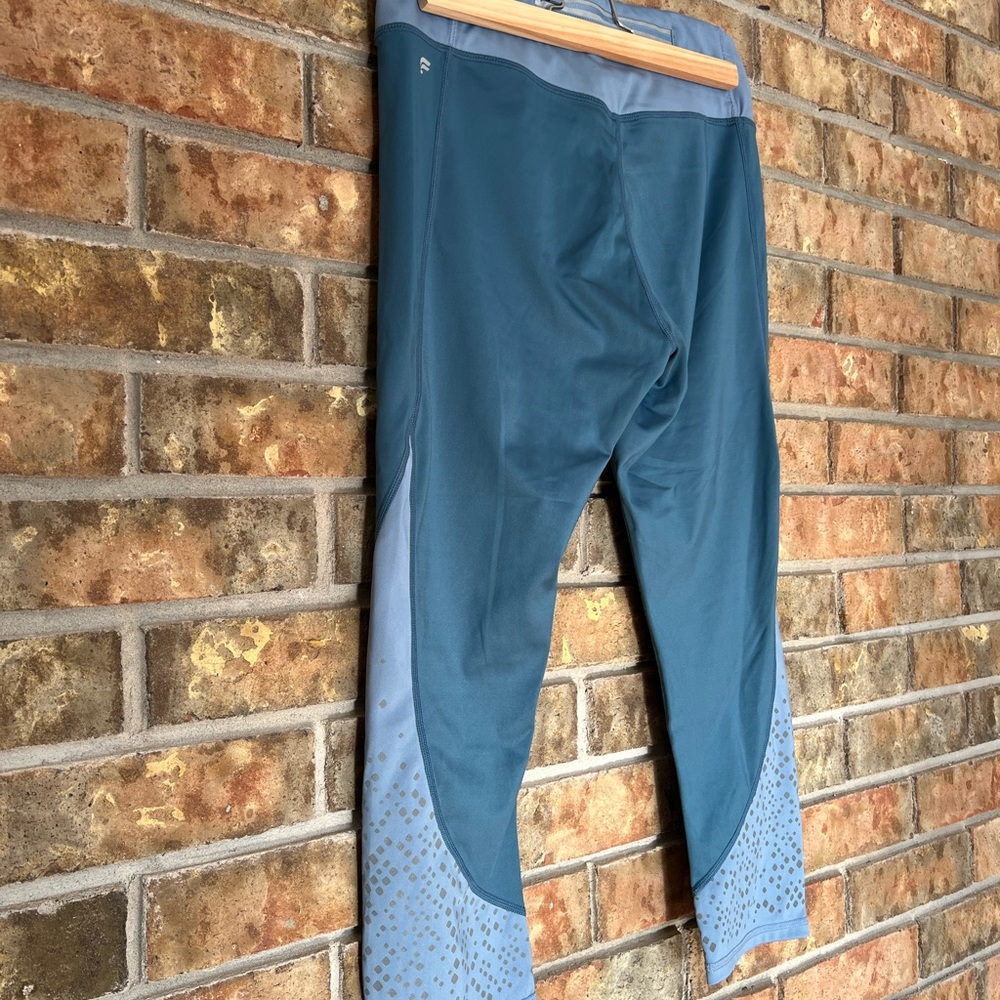 Fabletics Blue Stylish Capris - Picture 3 of 9